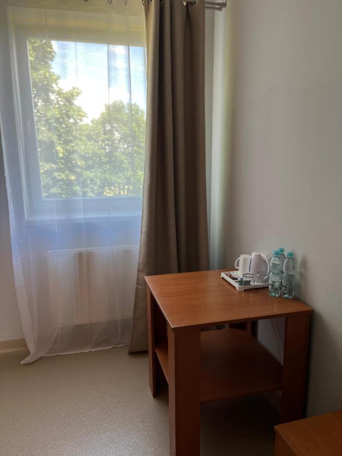 Osrodek Konferencyjno-Wypoczynkowy Hostel Chojna Ngoại thất bức ảnh